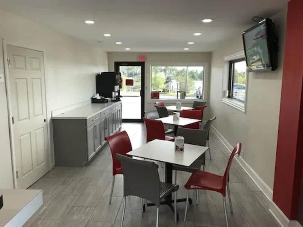 Econo Lodge Креств'ю Екстер'єр фото