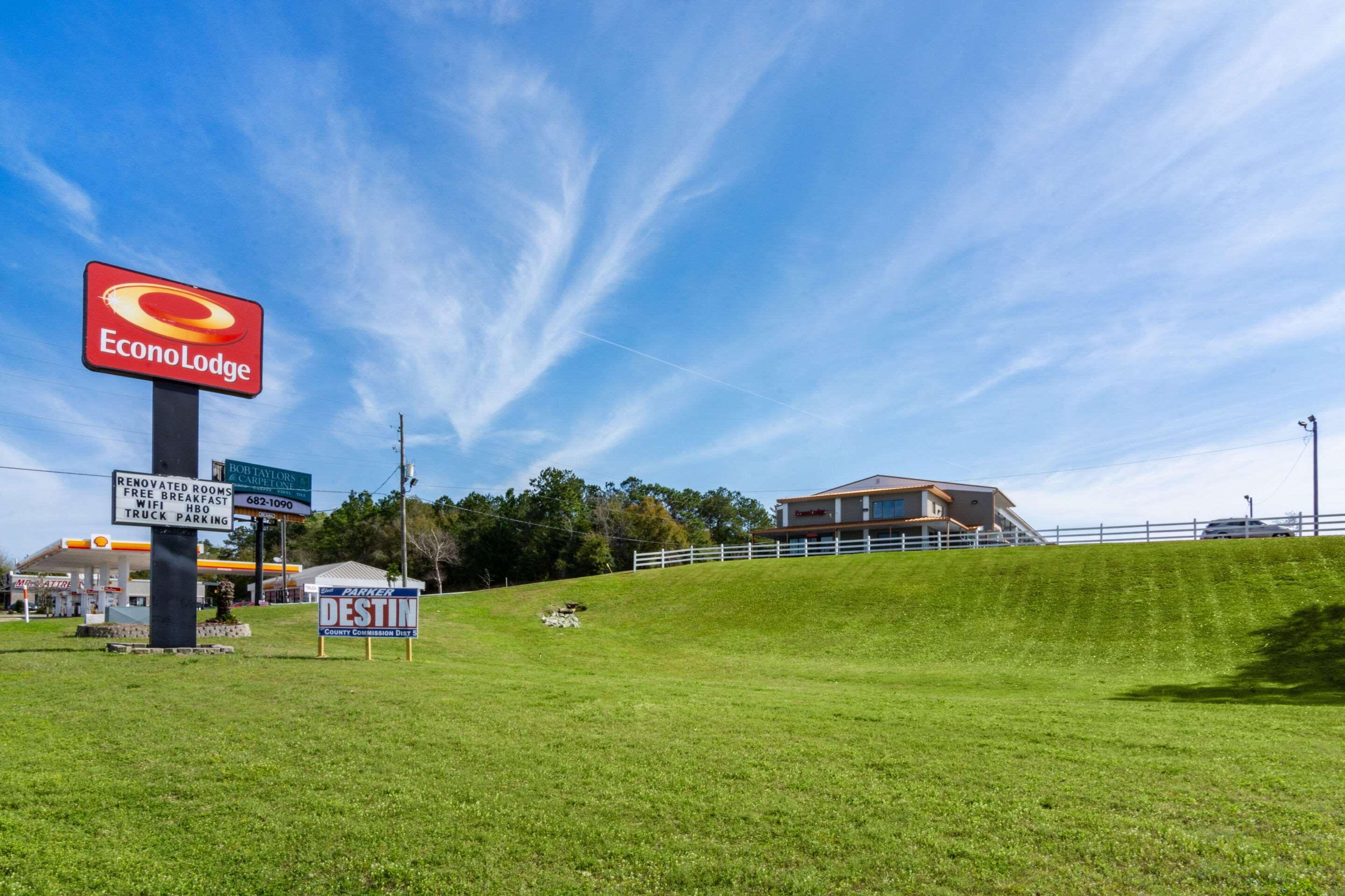 Econo Lodge Креств'ю Екстер'єр фото